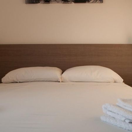 St. George Rent Rooms Ларнака Екстер'єр фото